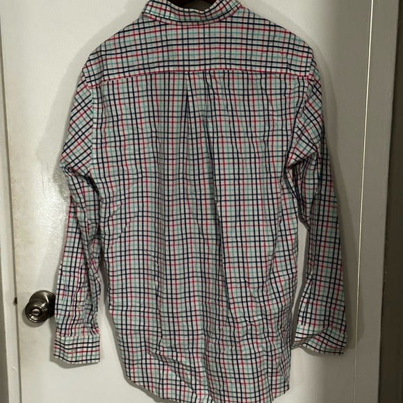 Vineyard Vines Classic Whale Shirt, Large - Picture 3 of 3